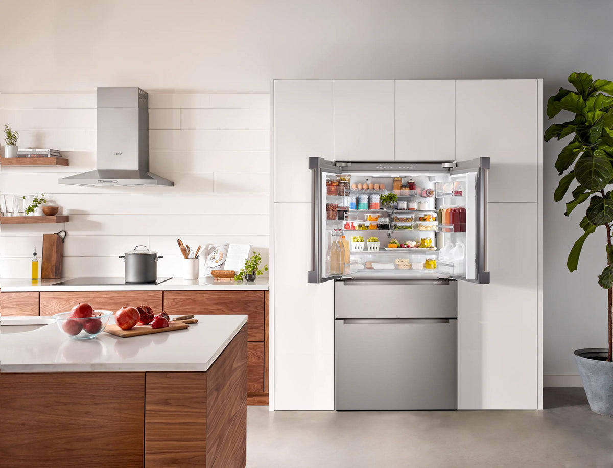 800 Series French Door Bottom Mount Refrigerator 36