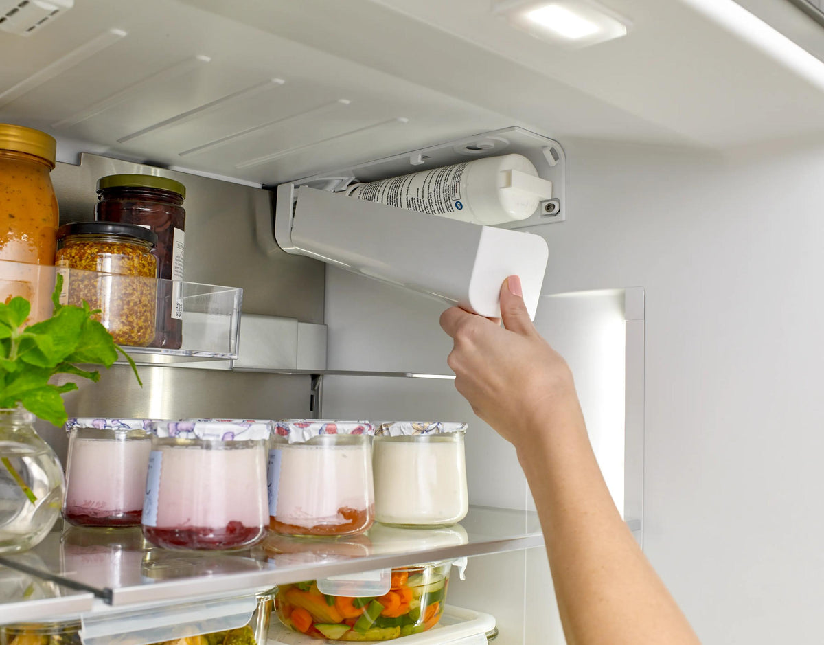 800 Series French Door Bottom Mount Refrigerator 36