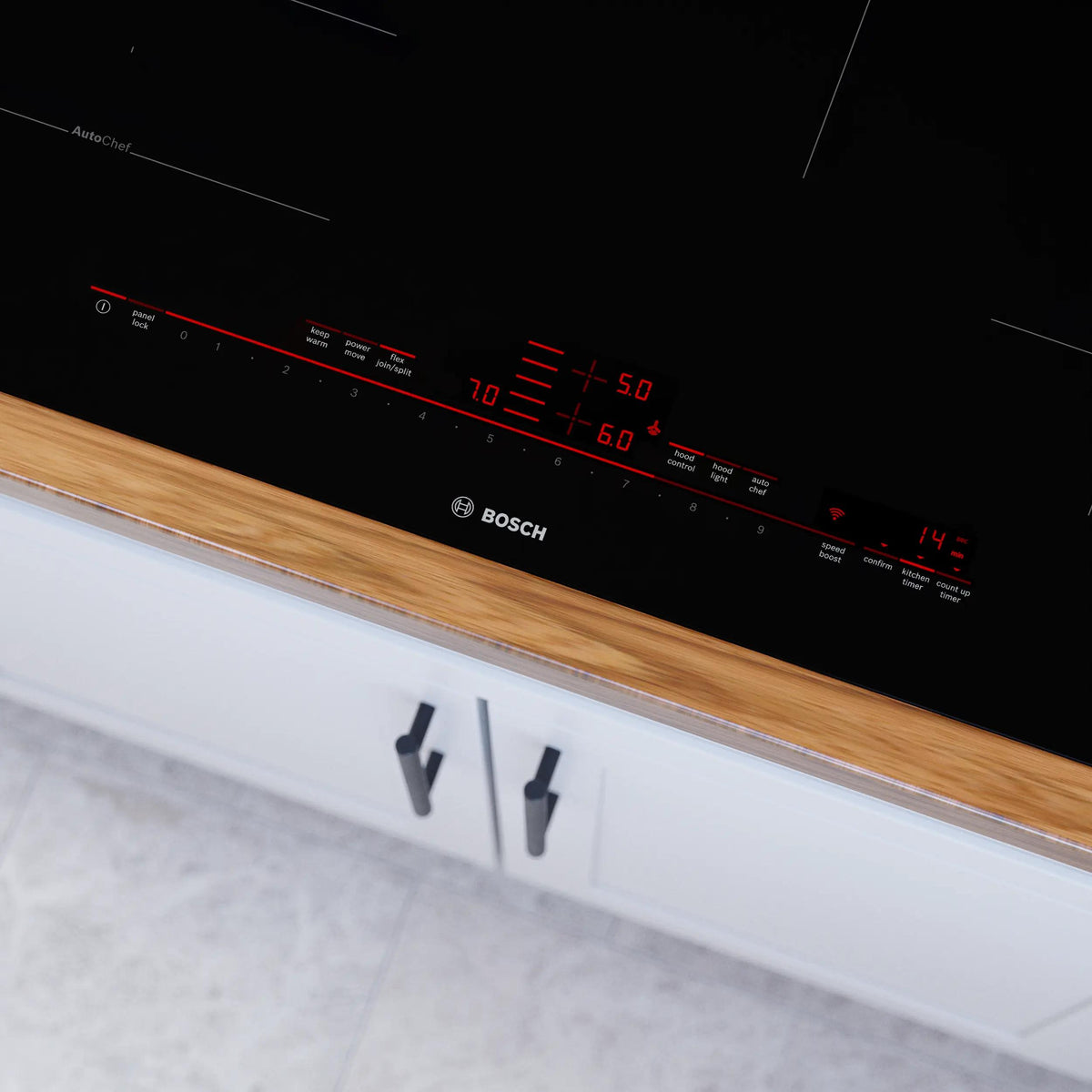 Benchmark™ Induction Cooktop 30'' surface mount without frame