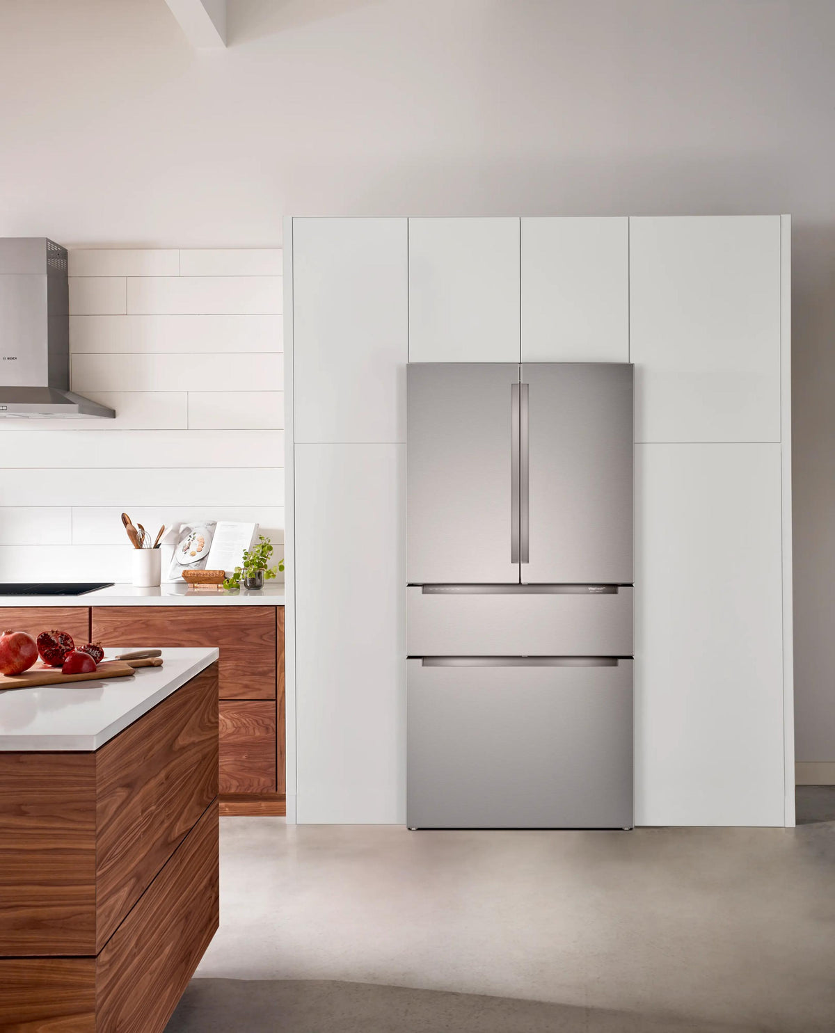 800 Series French Door Bottom Mount Refrigerator 36