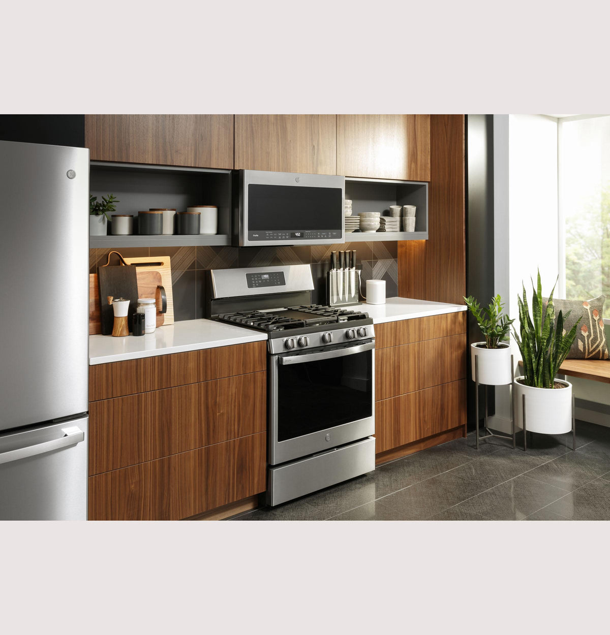 GE Profile™ Smart 30